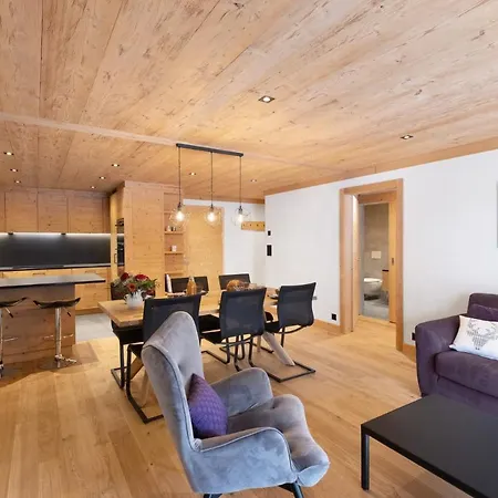 Larchwood By Mrs Miggins Grimentz