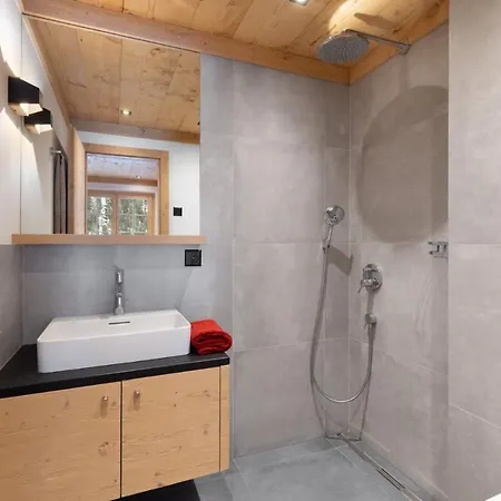 Larchwood By Mrs Miggins Lägenhet *