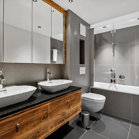 Larchwood By Mrs Miggins Lägenhet *