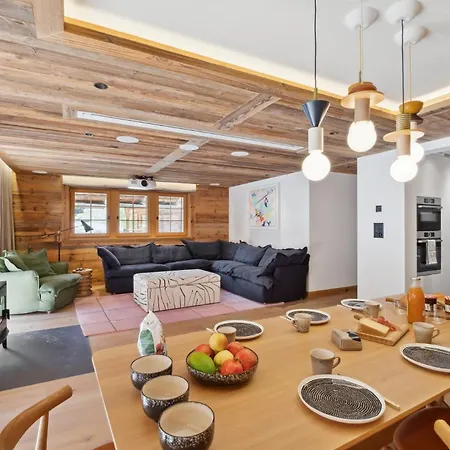 Larchwood By Mrs Miggins *