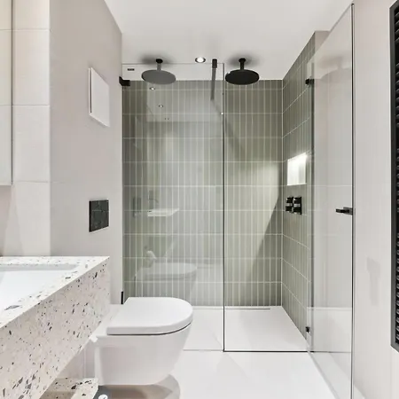 Larchwood By Mrs Miggins Lägenhet Grimentz