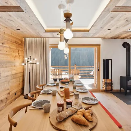 Larchwood By Mrs Miggins