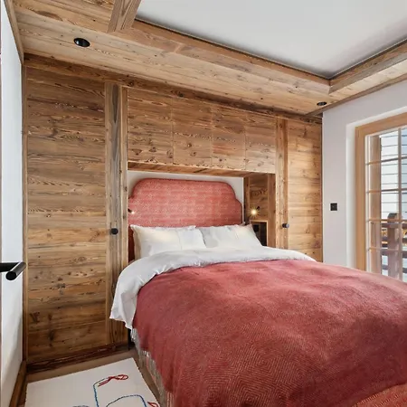 Larchwood By Mrs Miggins Grimentz