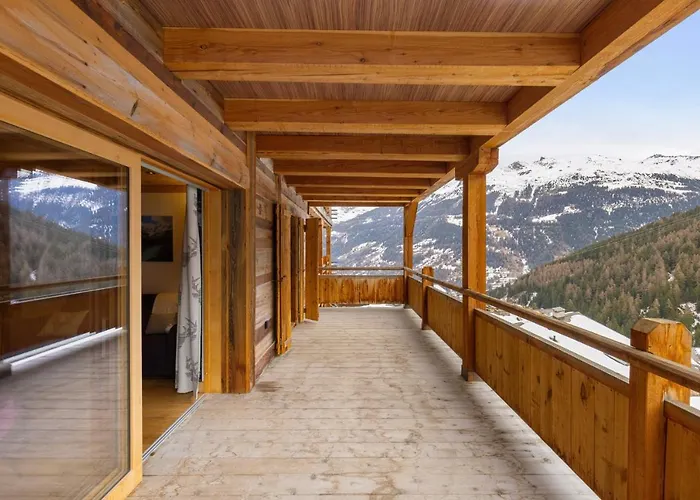 Larchwood By Mrs Miggins غريمينتز