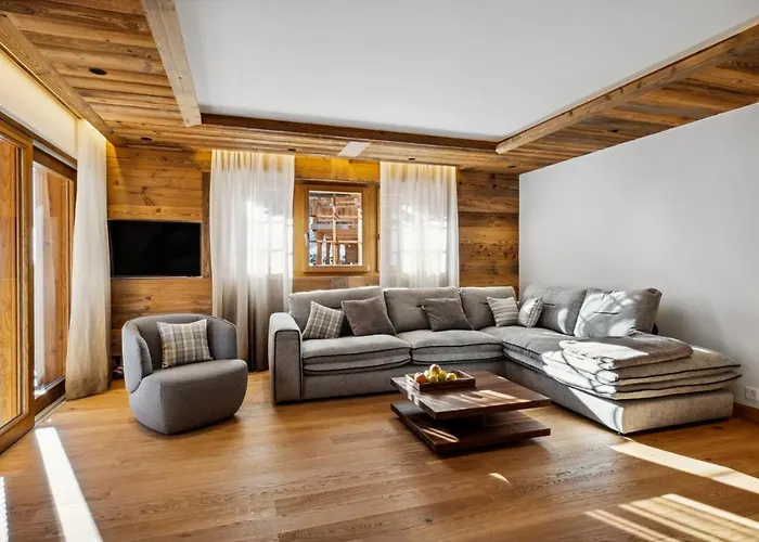 Larchwood By Mrs Miggins