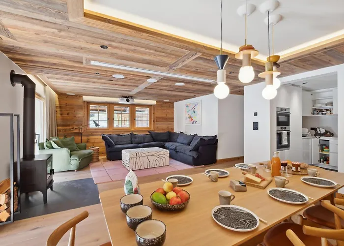 Larchwood By Mrs Miggins *