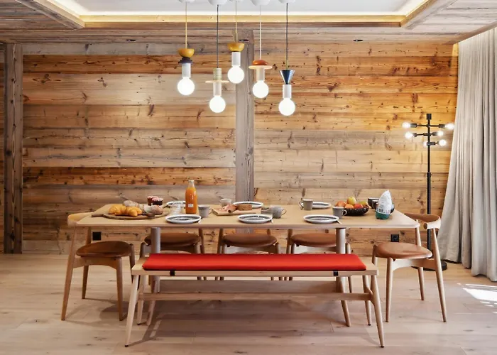 Larchwood By Mrs Miggins غريمينتز