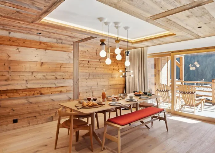 Larchwood By Mrs Miggins *