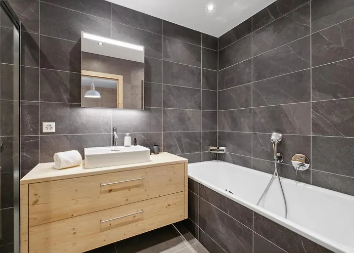 Larchwood By Mrs Miggins شقة