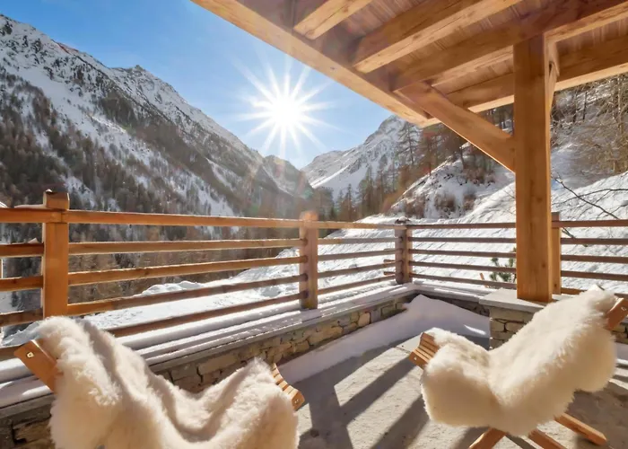 Larchwood By Mrs Miggins