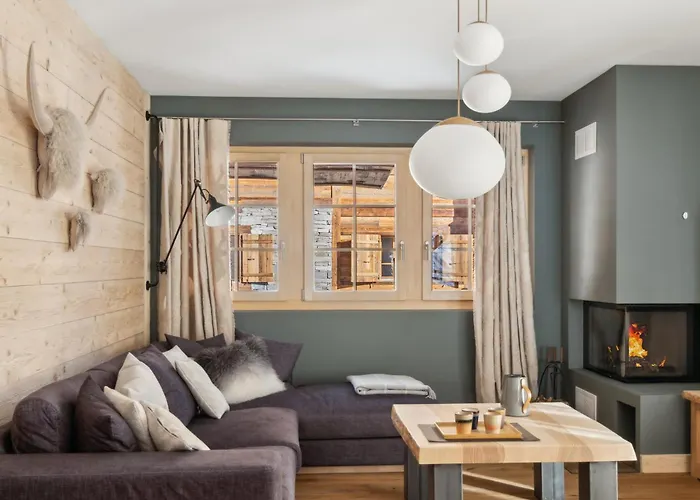 Larchwood By Mrs Miggins غريمينتز