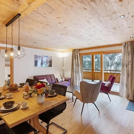 Larchwood By Mrs Miggins Grimentz